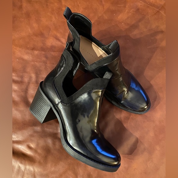 Zara Booties - Picture 1 of 2